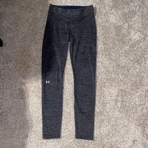Grey under armor leggings